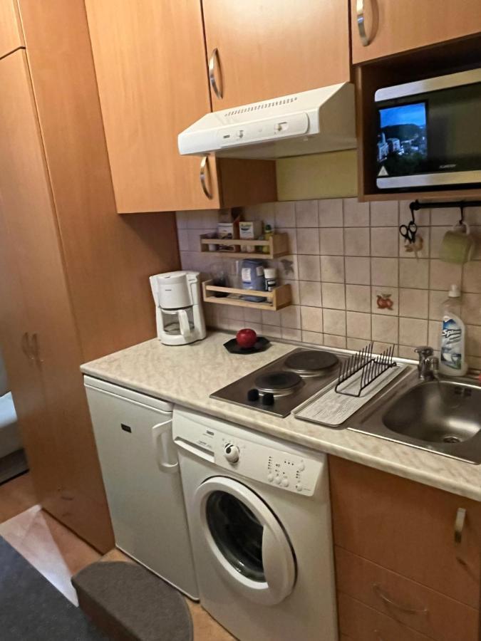 Tiny Private Apartment In Central Buda. Budapeste Exterior foto
